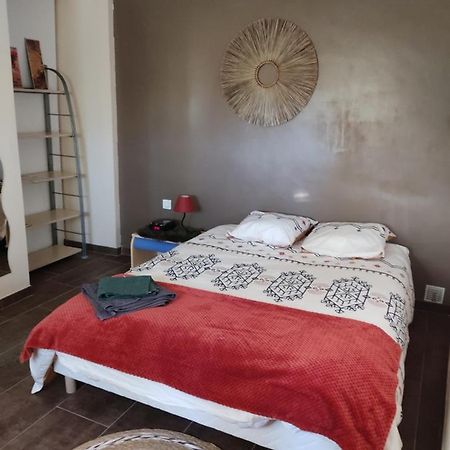 Chambre Privee Avec Parking Ним Екстериор снимка