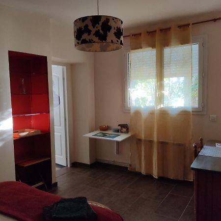 Chambre Privee Avec Parking Ним Екстериор снимка